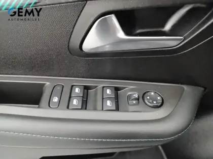 Photo 87 Peugeot 208  PureTech 130 S&S EAT8