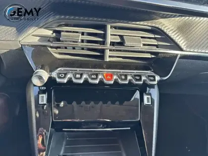 Photo 73 Peugeot 208  PureTech 130 S&S EAT8