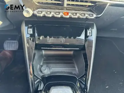 Photo 57 Peugeot 208  PureTech 130 S&S EAT8