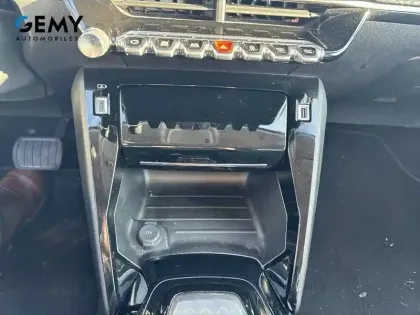 Photo 19 Peugeot 208  PureTech 130 S&S EAT8