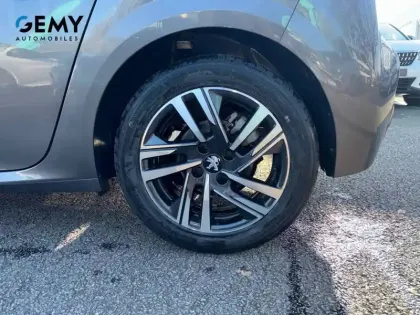 Photo 10 Peugeot 208  PureTech 130 S&S EAT8