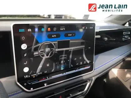 Photo 13 Volkswagen Tiguan  1.5 eTSI 150ch DSG7