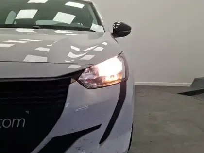 Photo 31 Peugeot 208  BLUEHDI 100 S&S BVM6