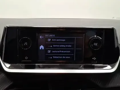 Photo 20 Peugeot 208  BLUEHDI 100 S&S BVM6
