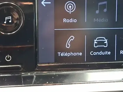 Photo 19 Peugeot 208  BLUEHDI 100 S&S BVM6