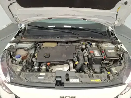 Photo 30 Peugeot 208  BLUEHDI 100 S&S BVM6