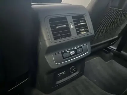 Photo 34 Audi Q5  55 TFSIe 367 S tronic 7 Quattro