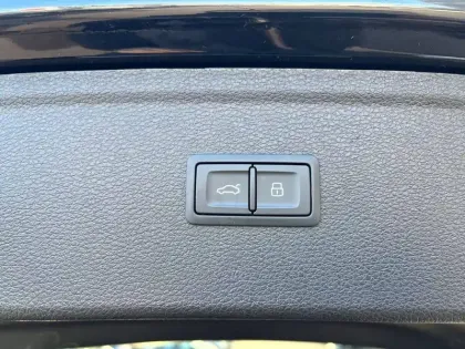 Photo 20 Audi Q5  55 TFSIe 367 S tronic 7 Quattro