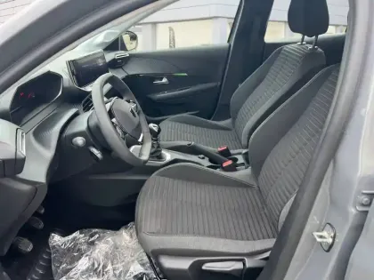 Photo 65 Peugeot 208  PureTech 100 S&S BVM6