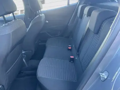 Photo 41 Peugeot 2008  PureTech 100 S&S BVM6