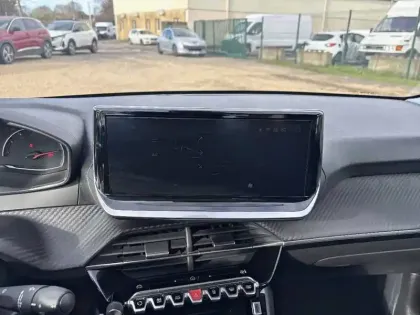 Photo 46 Peugeot 208  PureTech 100 S&S BVM6