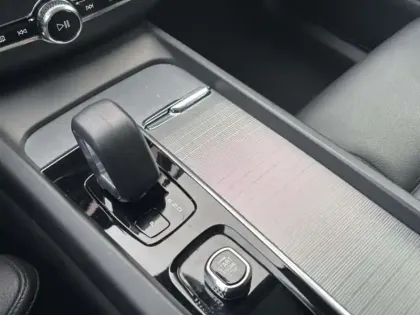 Photo 16 Volvo Xc60  T6 AWD Hybride rechargeable 253 ch+145 ch Geartronic 8