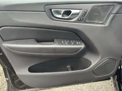 Photo 11 Volvo Xc60  T6 AWD Hybride rechargeable 253 ch+145 ch Geartronic 8