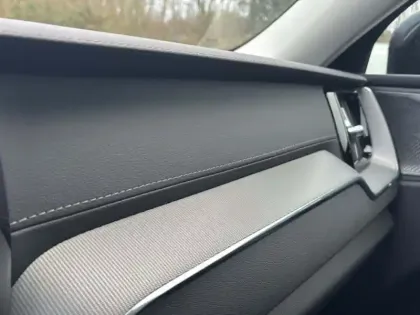 Photo 18 Volvo Xc60  T6 AWD Hybride rechargeable 253 ch+145 ch Geartronic 8