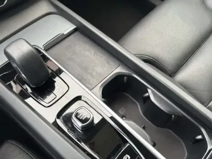 Photo 17 Volvo Xc60  T6 AWD Hybride rechargeable 253 ch+145 ch Geartronic 8