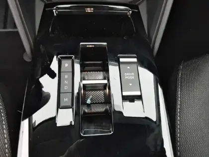 Photo 13 Citroën C4  Hybride 136 e-DCS6