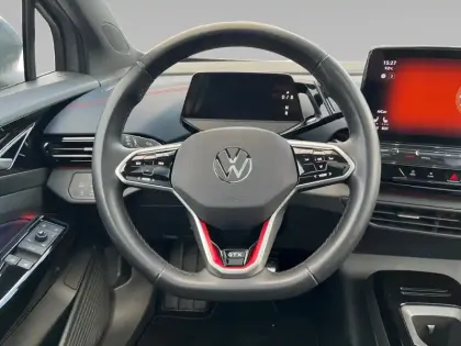 Photo 12 Volkswagen Id.5  299 ch GTX