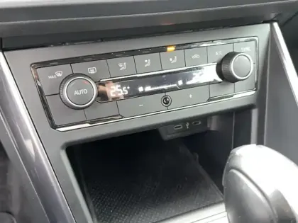 Photo 29 Volkswagen Polo  1.0 TSI 95 S&S DSG7