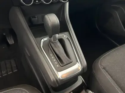 Photo 12 Renault Captur  E-Tech full hybrid 145