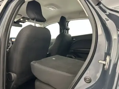 Photo 24 Renault Captur  E-Tech full hybrid 145