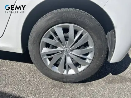 Photo 10 Peugeot 208  BlueHDi 100 S&S BVM6