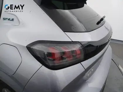 Photo 53 Peugeot 208  BlueHDi 100 S&S BVM6