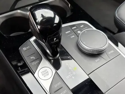 Photo 11 BMW Serie 1 120i 178 ch DKG7