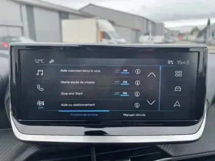 Photo 12 Peugeot 2008  PureTech 100 S&S BVM6