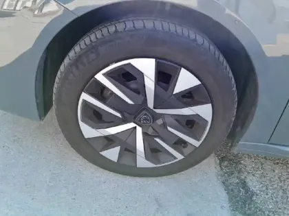 Photo 42 Peugeot 208  PureTech 100 S&S BVM6