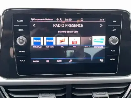 Photo 18 Volkswagen T-roc  2.0 TDI 116 Start/Stop BVM6