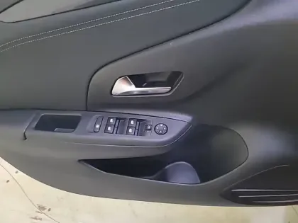 Photo 26 Opel Corsa  Electrique 136 ch & Batterie 50 kw/h