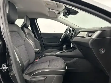 Photo 11 Renault Captur  TCe 140 EDC - 21