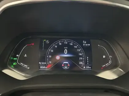 Photo 12 Renault Captur  TCe 140 EDC - 21