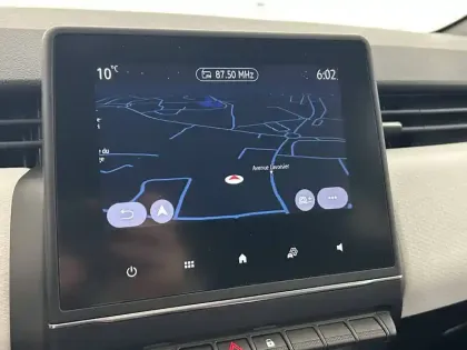 Photo 32 Renault Clio  E-Tech full hybrid 145