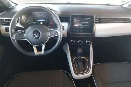 Photo 8 Renault Clio  E-Tech full hybrid 145