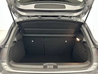 Photo 26 Renault Clio  E-Tech full hybrid 145