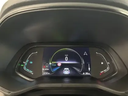 Photo 25 Renault Clio  E-Tech full hybrid 145