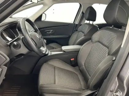 Photo 8 Renault Scenic  TCe 130 Energy