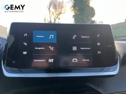 Photo 32 Peugeot 2008  Electrique 136 ch