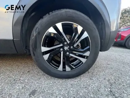 Photo 30 Peugeot 2008  Electrique 136 ch