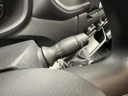 Photo 31 Renault Master  FGN TRAC F3500 L2H2 BLUE DCI 135