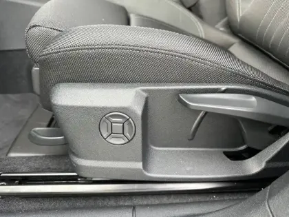 Photo 64 Audi Q3  TFSI 150 ch Hybride S tronic 7