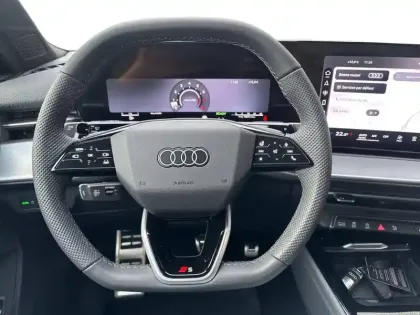 Photo 44 Audi Q3  TFSI 150 ch Hybride S tronic 7