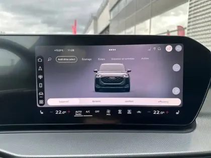 Photo 57 Audi Q3  TFSI 150 ch Hybride S tronic 7