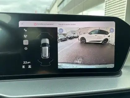 Photo 21 Audi Q3  TFSI 150 ch Hybride S tronic 7