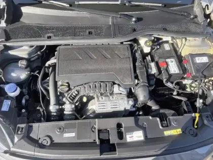 Photo 12 Peugeot 208  PureTech 100 S&S BVM6