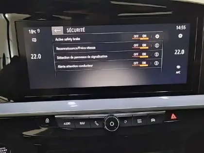 Photo 21 Opel Mokka  Electrique 136 ch & Batterie 50 kWh