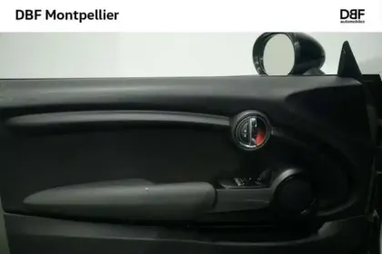 Photo 17 Mini Mini F56 LCI Hatch 3 Portes Cooper 136 ch BVA7 Finition Business