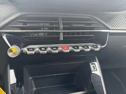 Photo 12 Peugeot 208  PureTech 75 S&S BVM5 Style