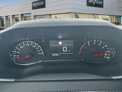 Photo 20 Peugeot 208  PureTech 75 S&S BVM5 Style